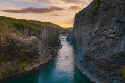 portada de lugares esculpidos por la naturaleza