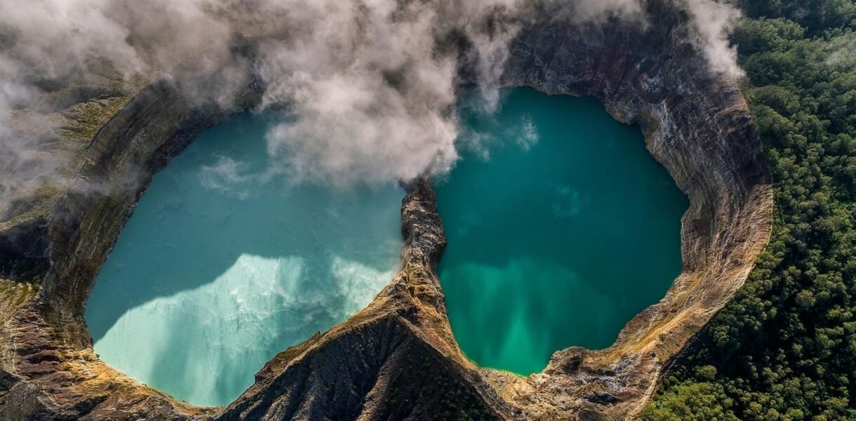 lagos de colores de Kelimutu
