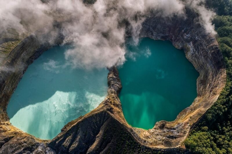 lagos de colores de Kelimutu