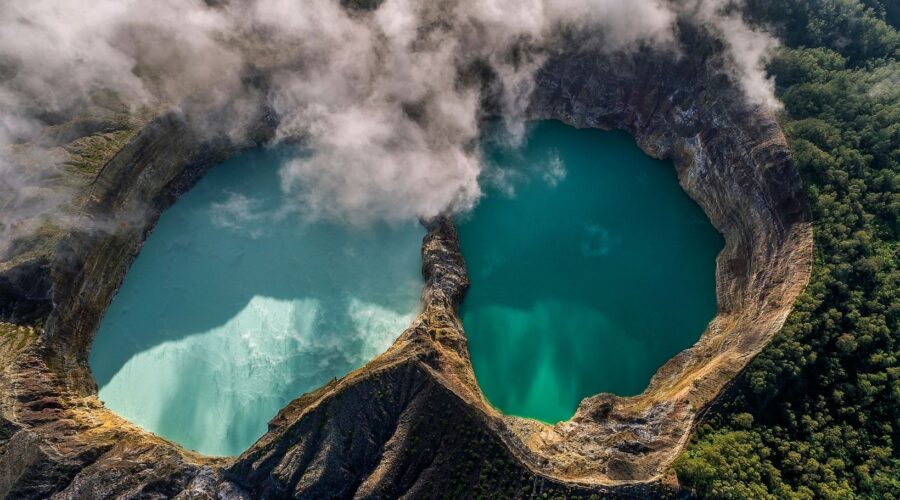 lagos de colores de Kelimutu