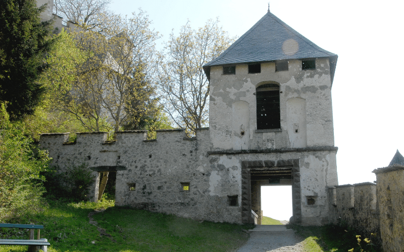 Khevenhüllertor del castillo de Hochosterwitz