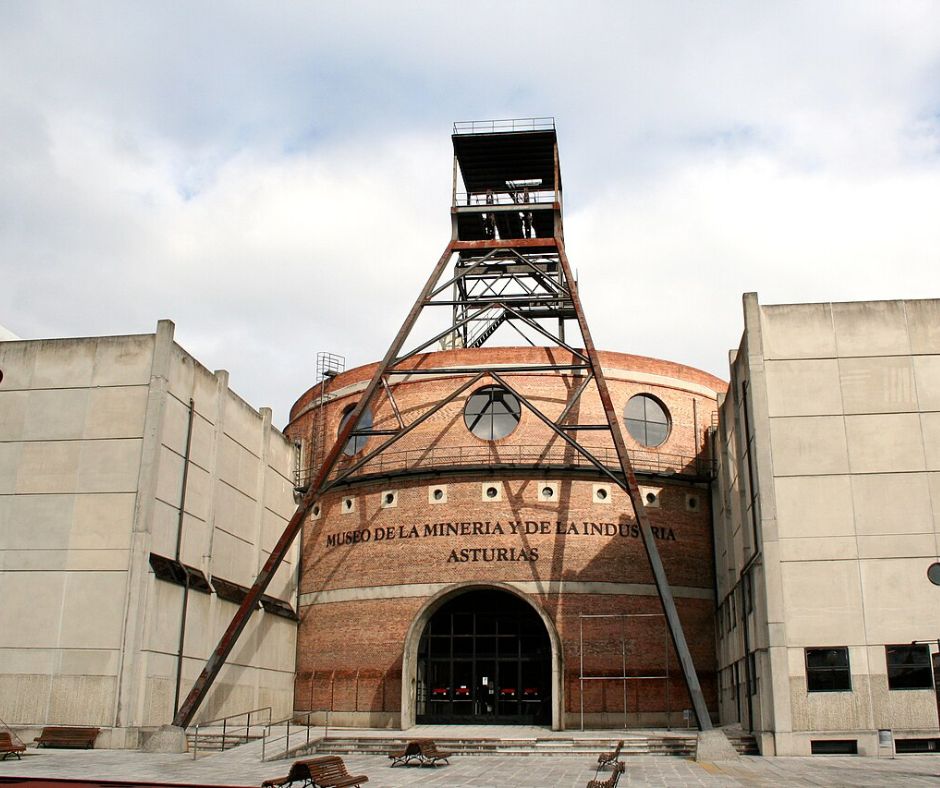 El museo de la minería es una parada obligada que explica una de las industrias más importantes de Asturias.
