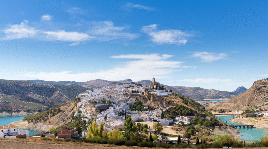 pueblos de Andalucía que no te puedes perder - Iznájar