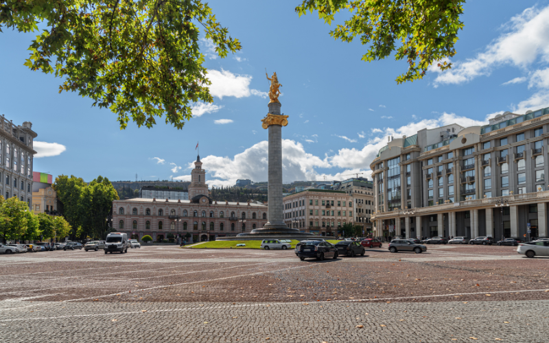 Plaza de la Libertad, que marca el inicio de la Avenida Rustaveli